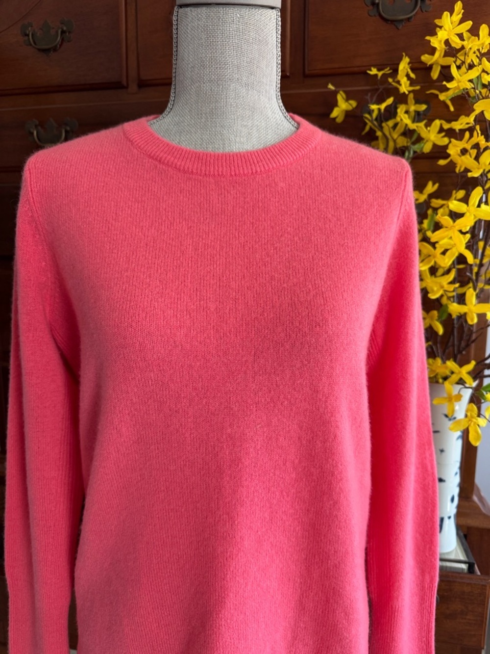 Halogen Cashmere Crewneck
Sweater Pullover Knit Watermelon Red-Pink Size Medium